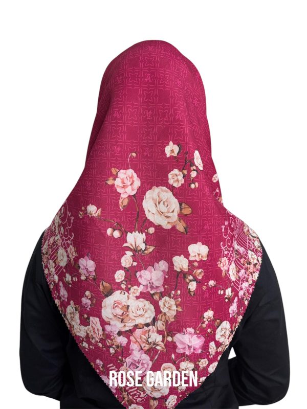 Hijab Segiempat Motif Rose Garden