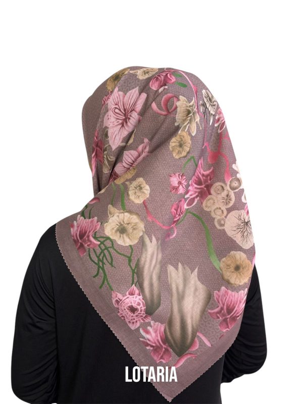 Hijab Segiempat Motif Lotaria - Image 3