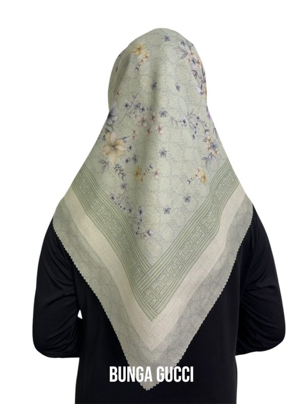 Hijab Segiempat Motif Bunga Gucci - Image 5