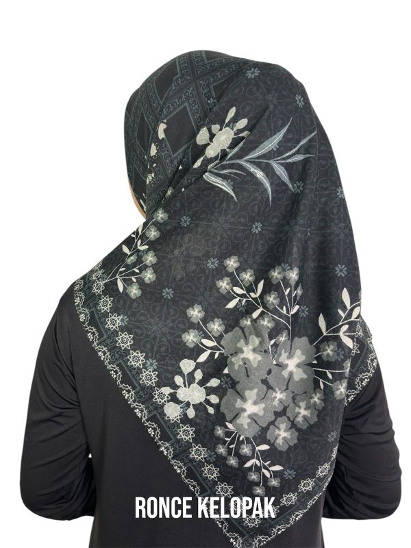 Segiempat Hijab Motif Ronce Klopak - Image 3