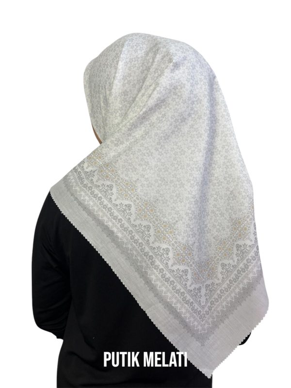 Hijab Segiempat Motif Putik Melati - Image 17