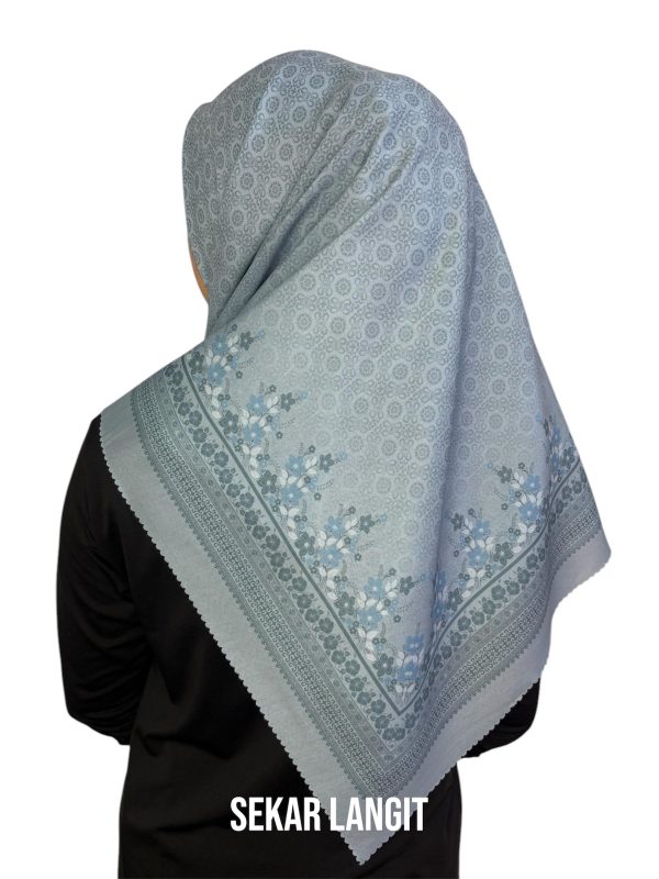 Hijab Segiempat Motif Sekar Langit - Image 2
