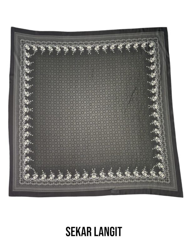Hijab Segiempat Motif Sekar Langit - Image 16