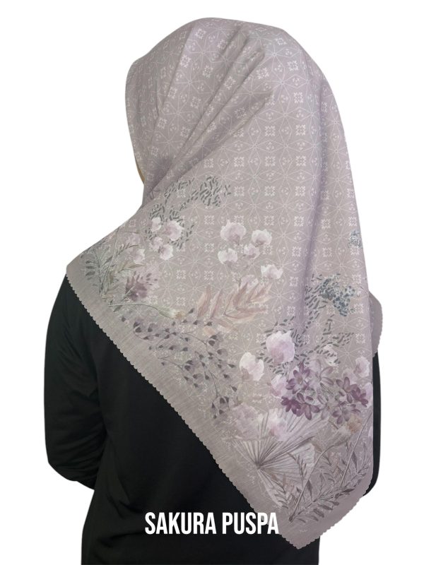 Hijab Segiempat Motif Sakura Puspa - Image 5