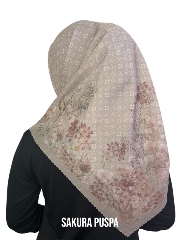 Hijab Segiempat Motif Sakura Puspa - Image 11