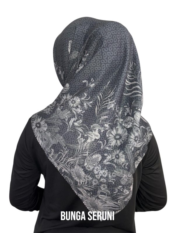 Hijab Segiempat Motif Bunga Seruni - Image 21
