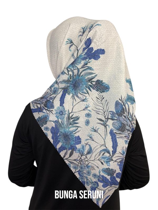 Hijab Segiempat Motif Bunga Seruni - Image 12