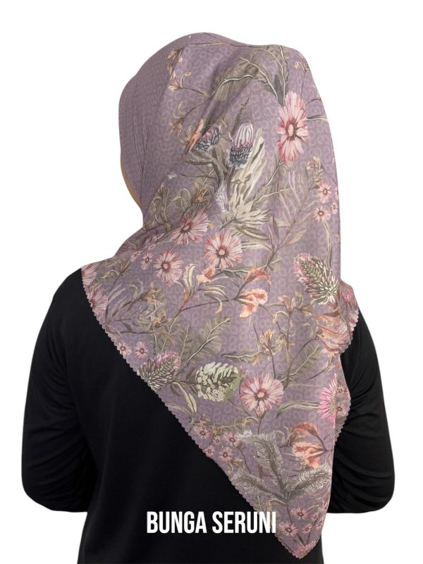 Hijab Segiempat Motif Bunga Seruni - Image 18
