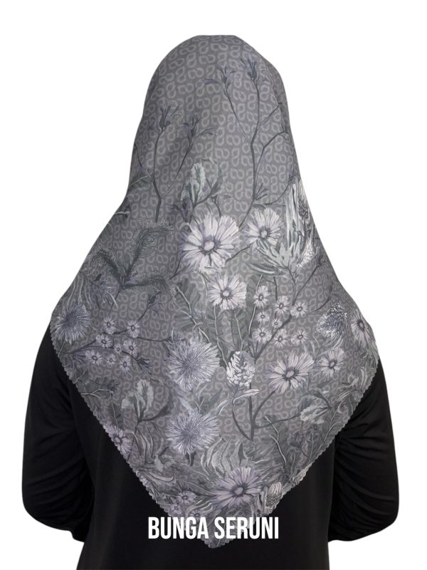Hijab Segiempat Motif Bunga Seruni - Image 14