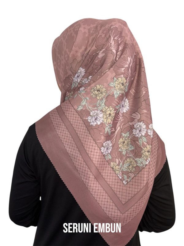 Hijab Segiempat Motif Seruni Embun - Image 11