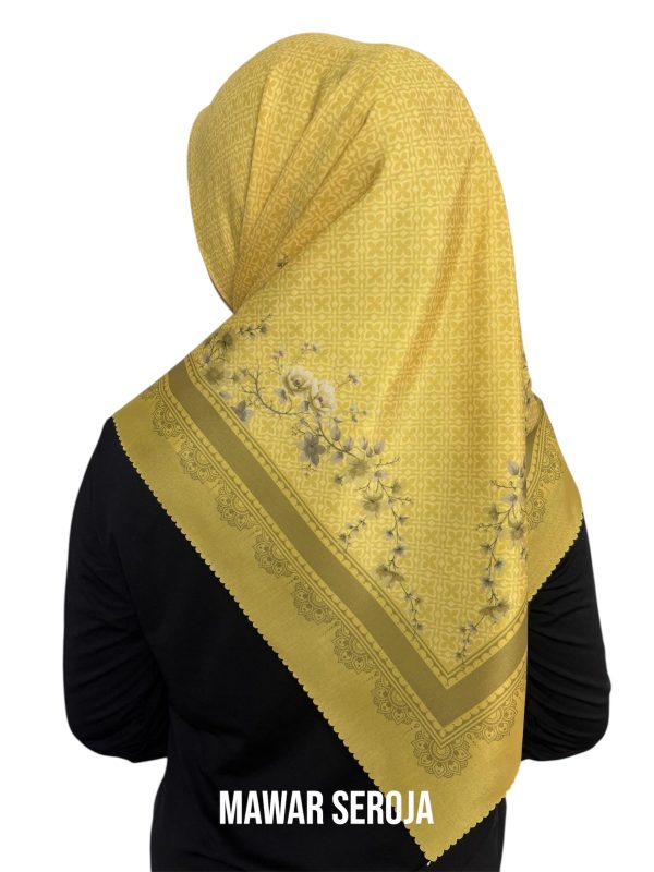 Hijab Segiempat Motif Mawar Seroja - Image 5