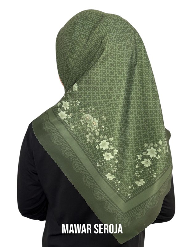 Hijab Segiempat Motif Mawar Seroja - Image 14