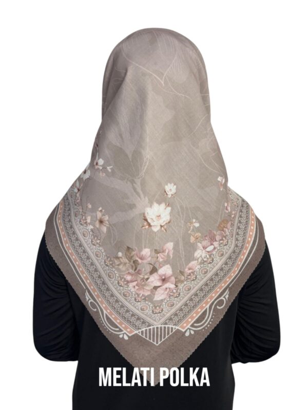 Hijab Segiempat Motif Melati Polka - Image 12