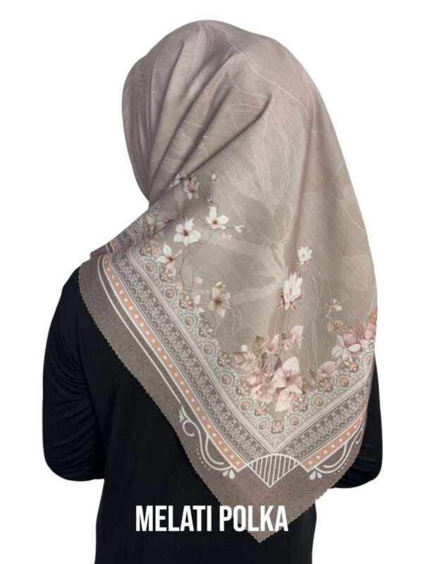 Hijab Segiempat Motif Melati Polka - Image 11