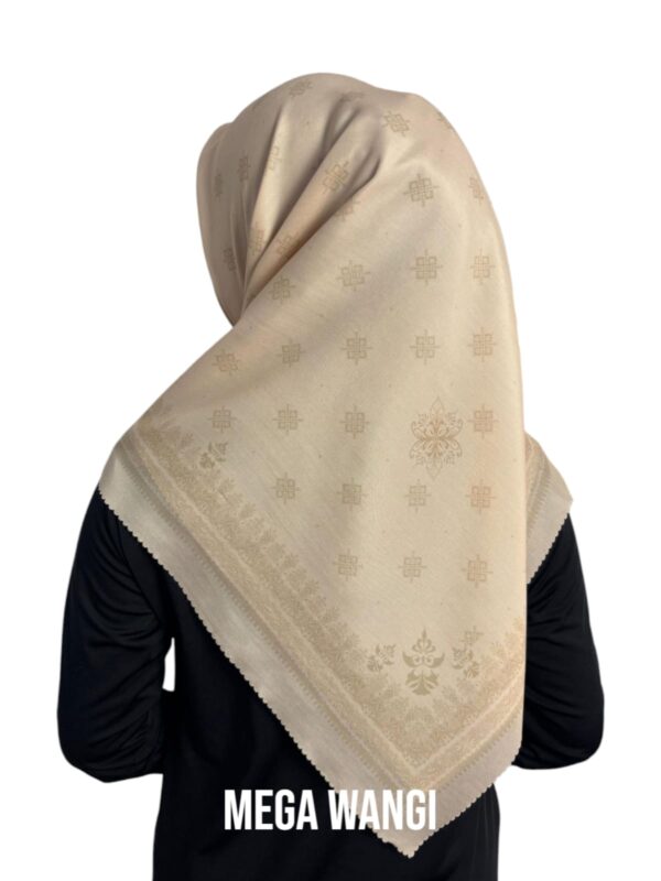 Hijab Segiempat Motif Mega Wangi - Image 14