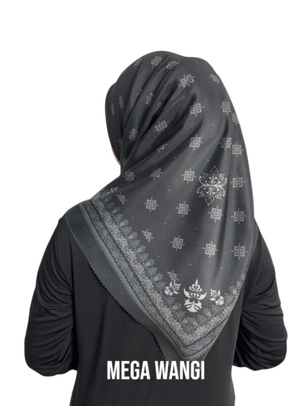 Hijab Segiempat Motif Mega Wangi - Image 17