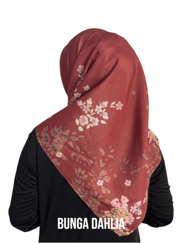 Hijab Segiempat Motif Bunga Dahlia - Image 5