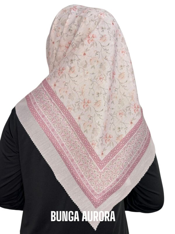 Hijab Segiempat Motif Bunga Aurora - Image 11