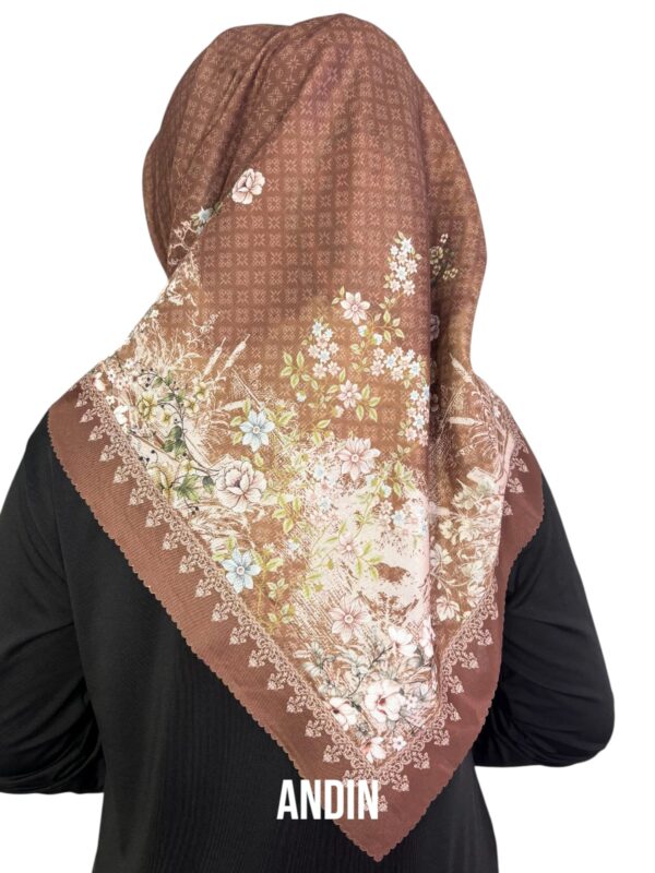 Segiempat Hijab Motif Andin - Image 5