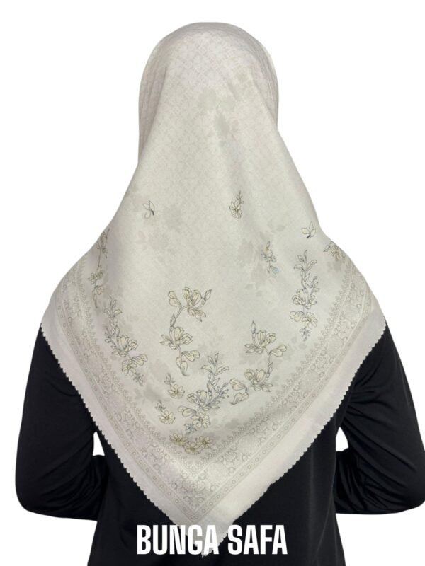 Hijab Segiempat Motif Bunga Safa