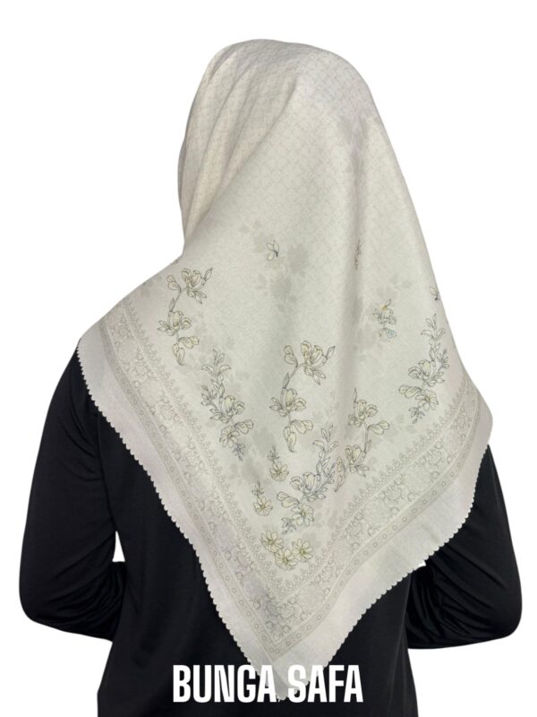 Hijab Segiempat Motif Bunga Safa - Image 8