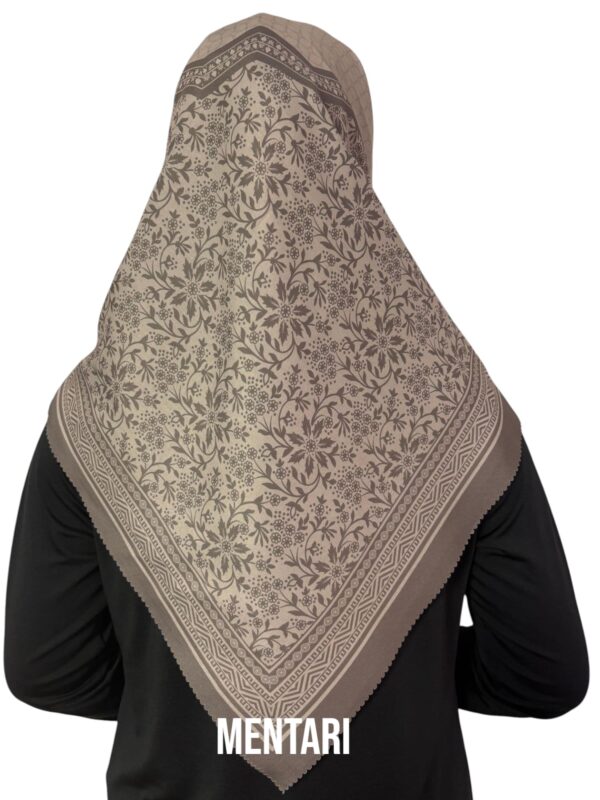 Hijab Segiempat Motif Mentari - Image 9