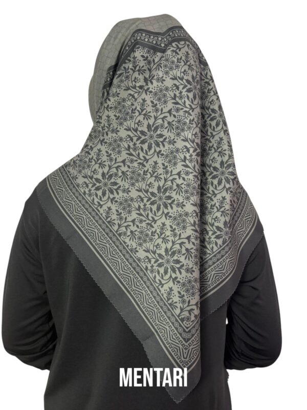 Hijab Segiempat Motif Mentari - Image 11