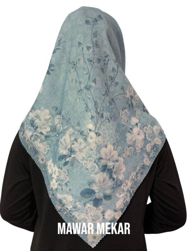 Hijab Segiempat Motif Mawar Mekar - Image 12