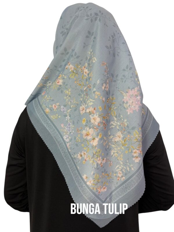 Hijab Segiempat Motif Bunga Tulip - Image 11